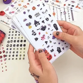 Halloweenowe tatuaże i naklejki na paznokcie mideer w torebce