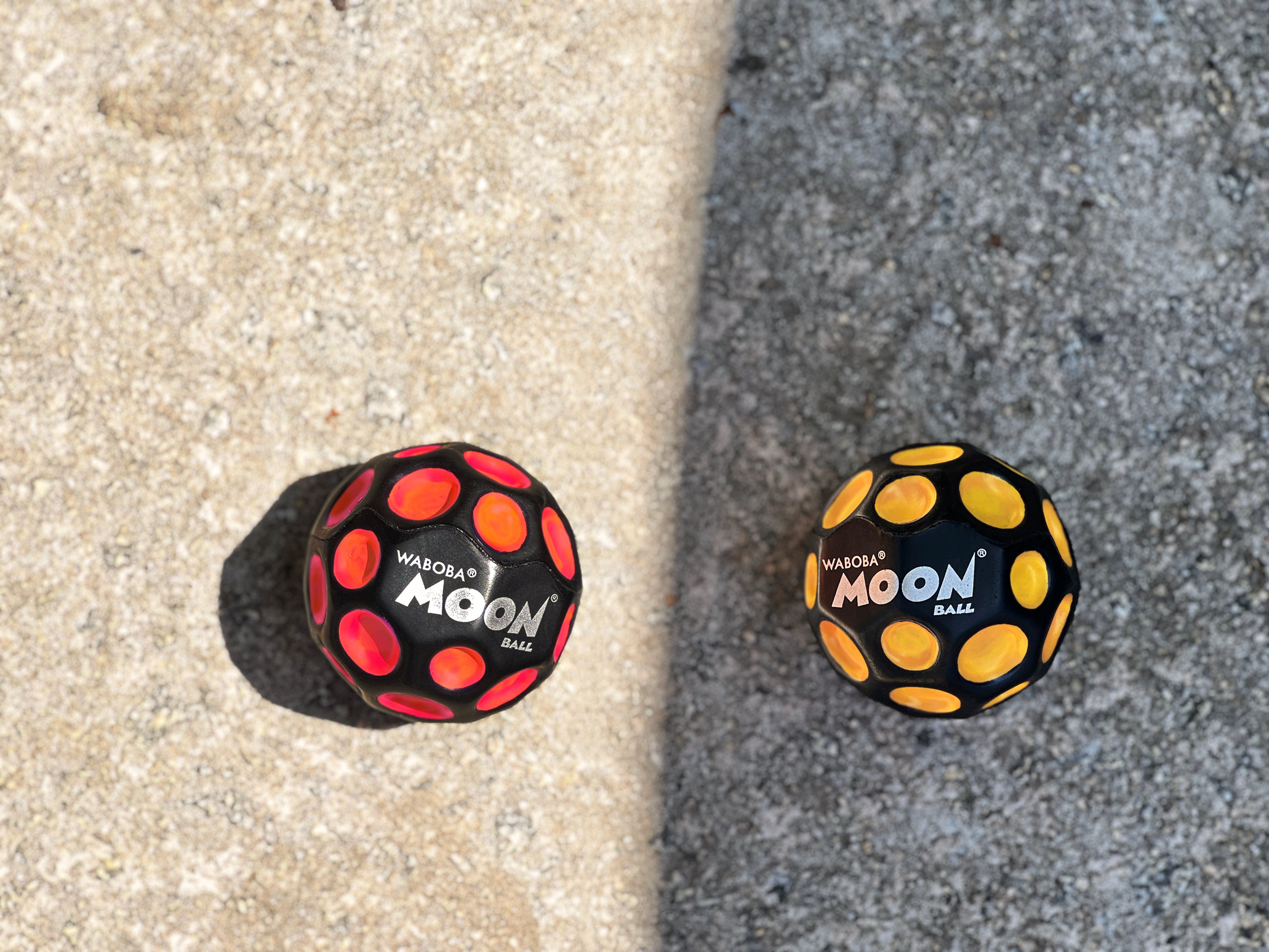 Waboba® UV Moon ball