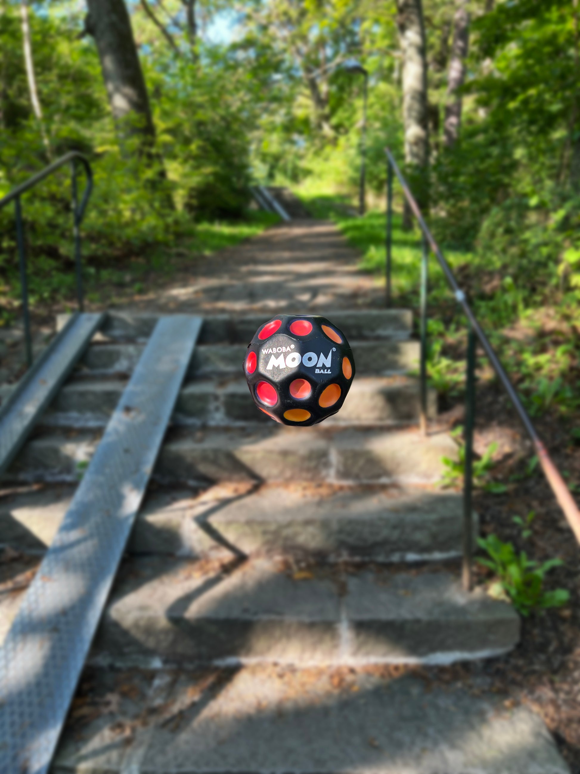 Waboba® UV Moon ball