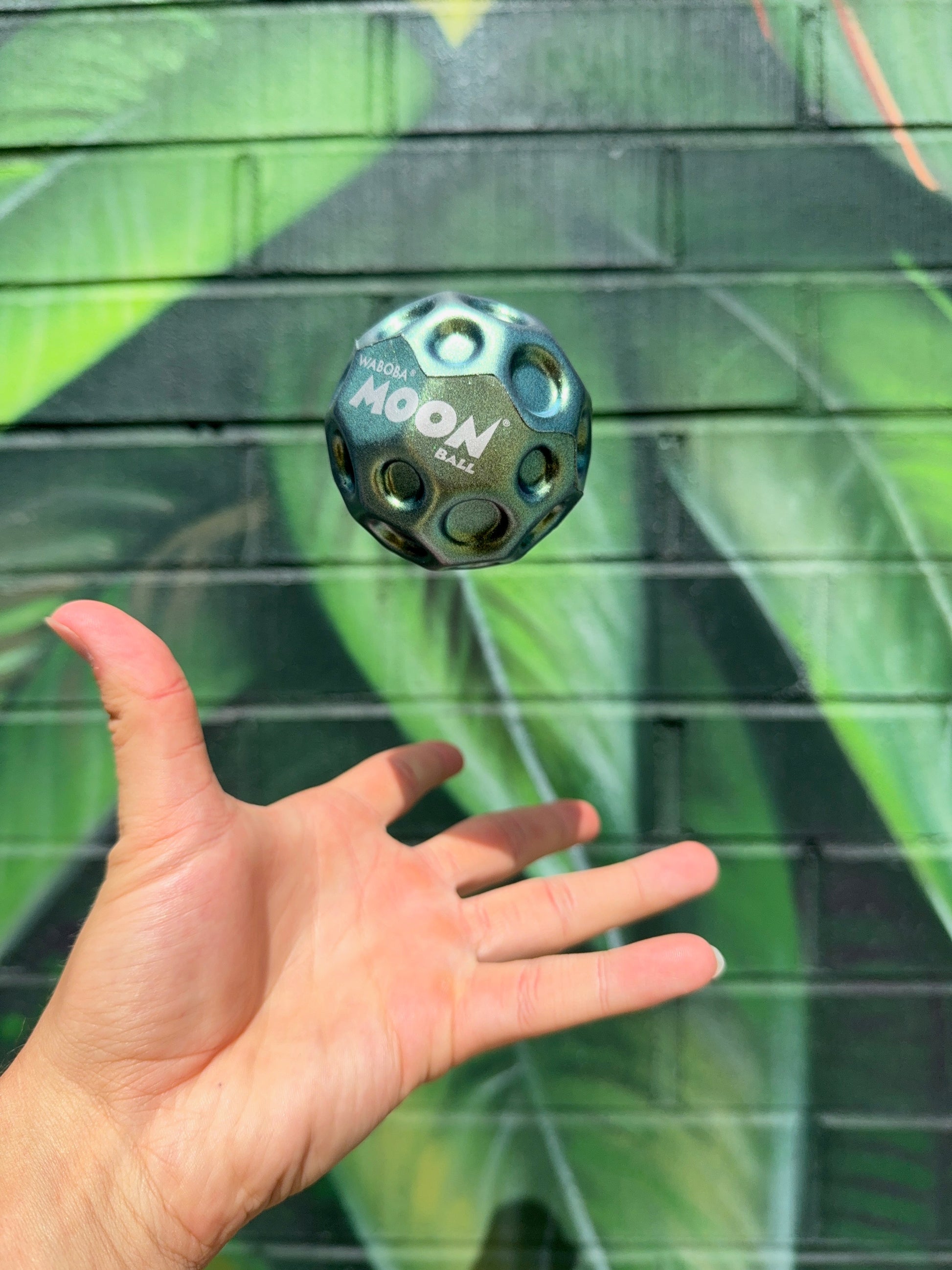 Piłeczka Waboba® Metallic Moon ball