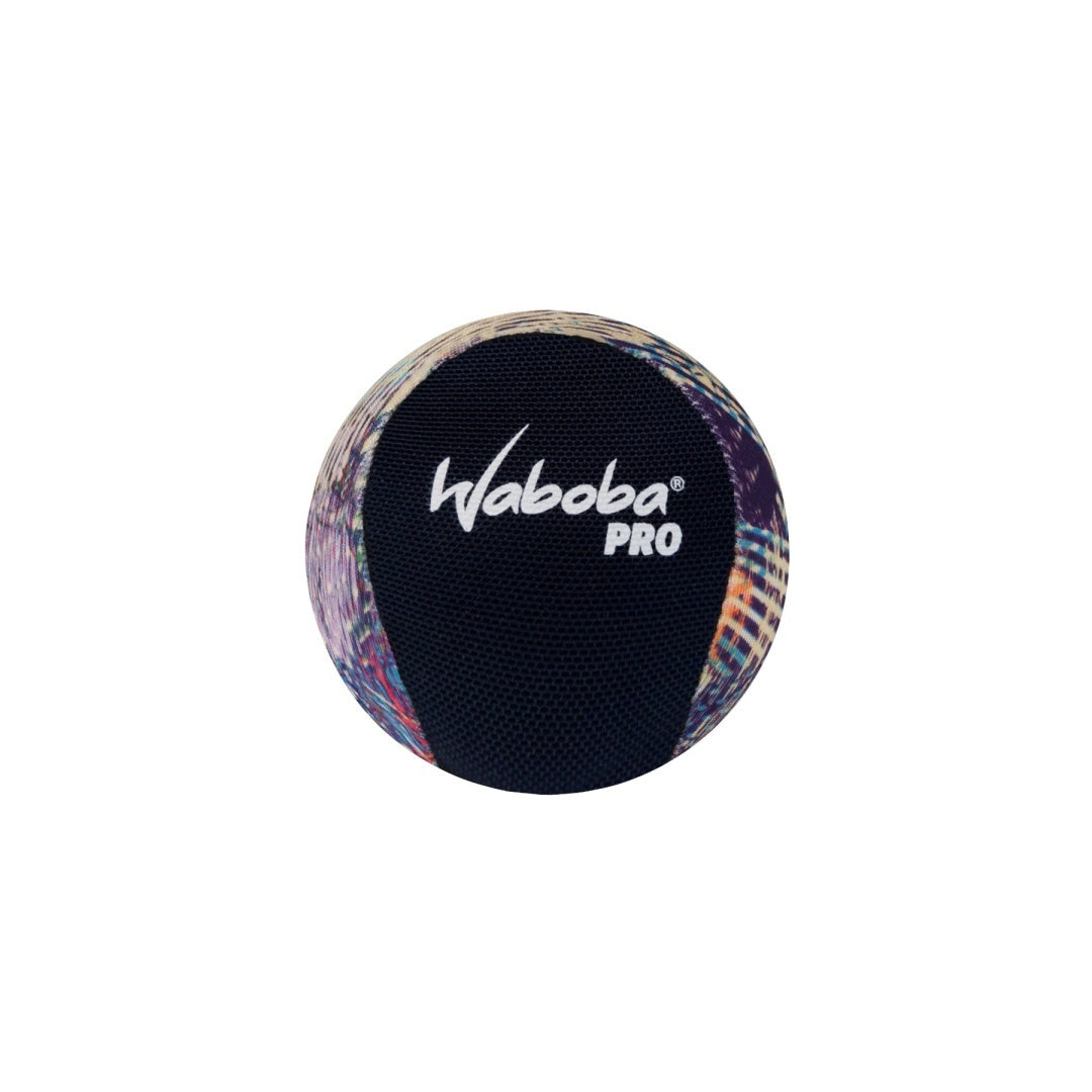 Piłeczka Waboba Pro do odbijania na wodzie w czarno kolorowym wzorze z logo