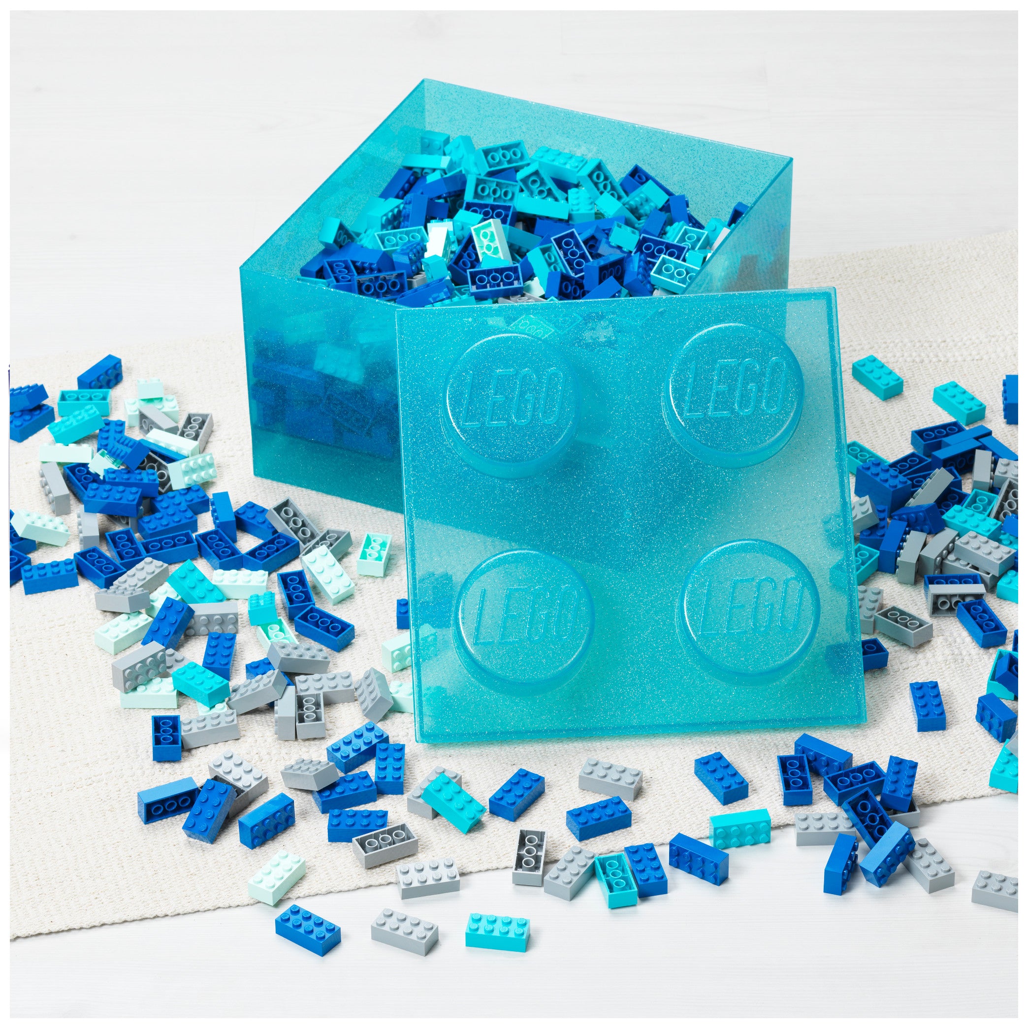 Pojemnik klocek LEGO® Brick 4 z pokrywką (Jasnoniebieski)