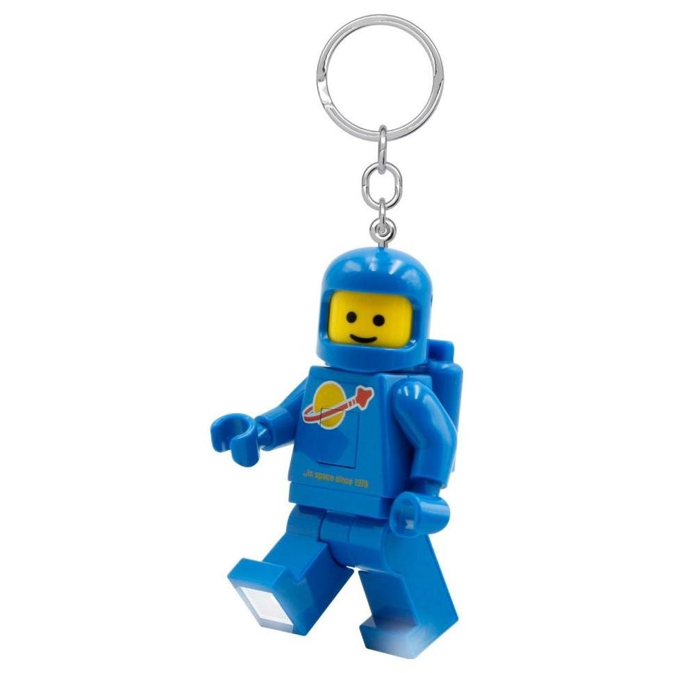 brelok LEGO niebieski astronauta z uśmiechniętą twarzą i klasycznym hełmem kosmicznym
