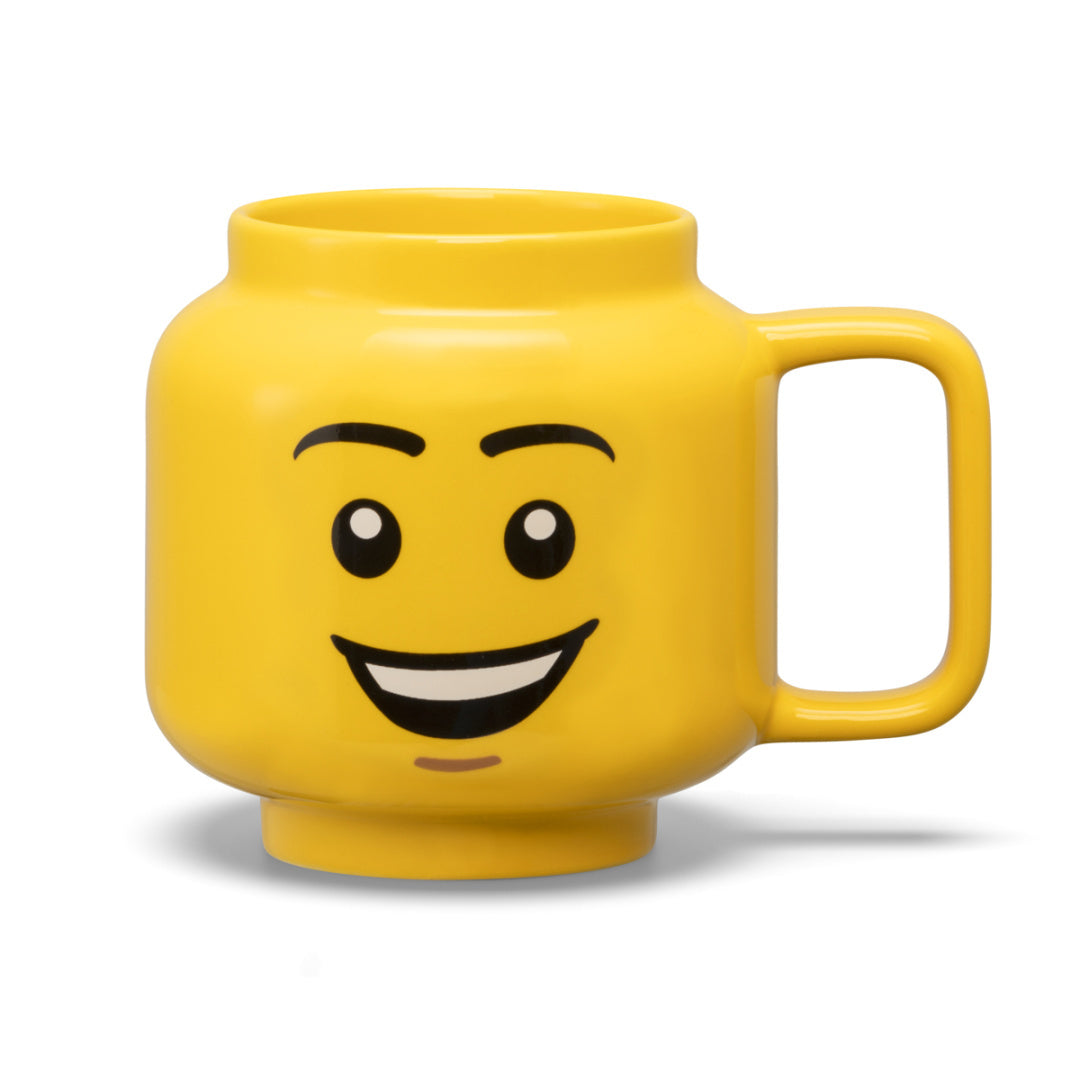 Żółty kubek LEGO ceramiczny z uśmiechniętą twarzą inspirowany figurką LEGO od BV JACOB COMPANY