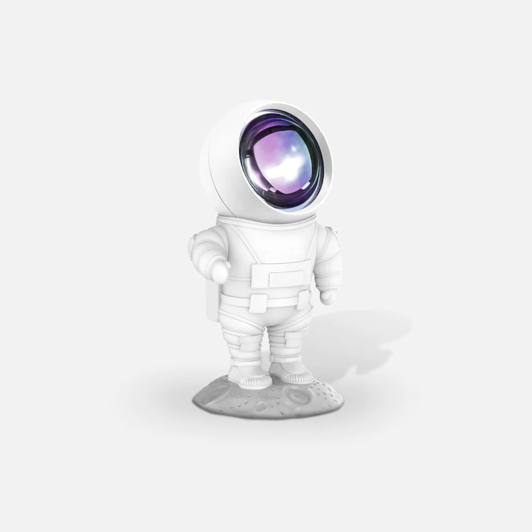 Lampka projekcyjna astronauta BV JACOB COMPANY w kształcie kosmonauty na Księżycu
