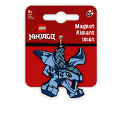 Magnes LEGO Ninjago Riyu w kształcie niebieskiego smoka na czerwonym tle opakowania