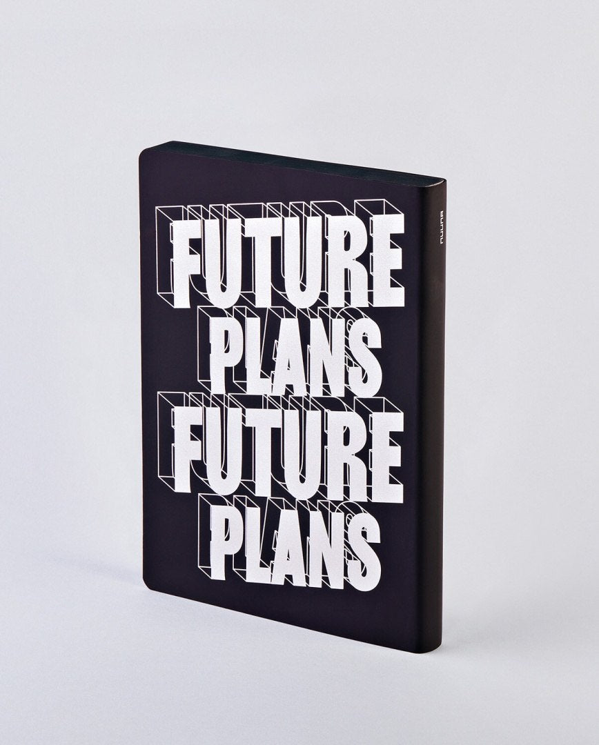 Czarny notatnik Future Plans z białym geometrycznym napisem na okładce od BV JACOB COMPANY