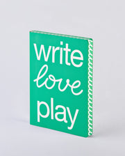 Zielony notatnik graphic l z napisem write love play na okładce od BV JACOB COMPANY