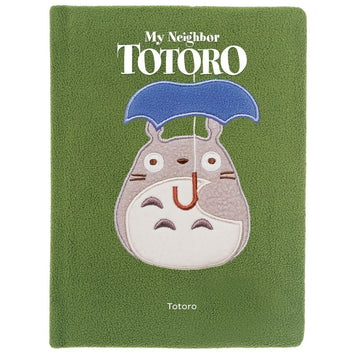 Zielony pluszowy notatnik Totoro z nadrukiem postaci Totoro trzymającego parasol