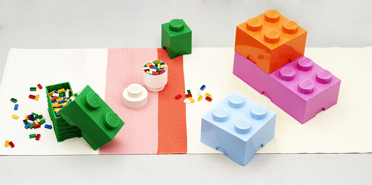 Kolorowy pojemnik LEGO na zabawki w kształcie klocków do przechowywania i organizacji