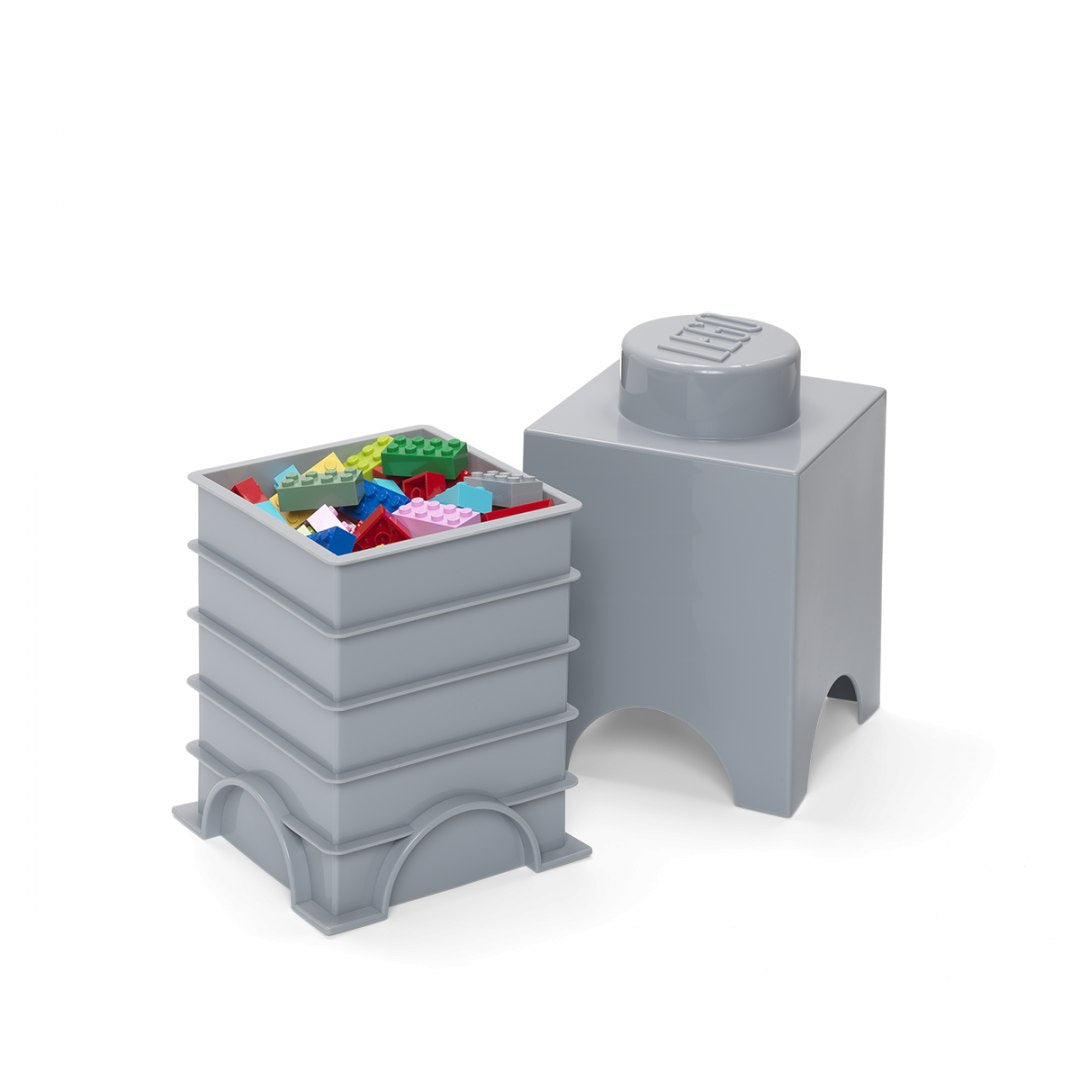 Pojemnik LEGO Brick szary do przechowywania klocków z pokrywą na białym tle