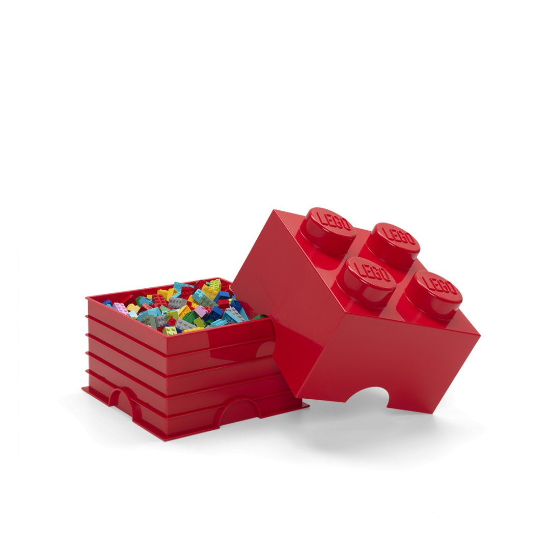 Czerwony pojemnik LEGO Brick 4 wypełniony kolorowymi klockami do przechowywania