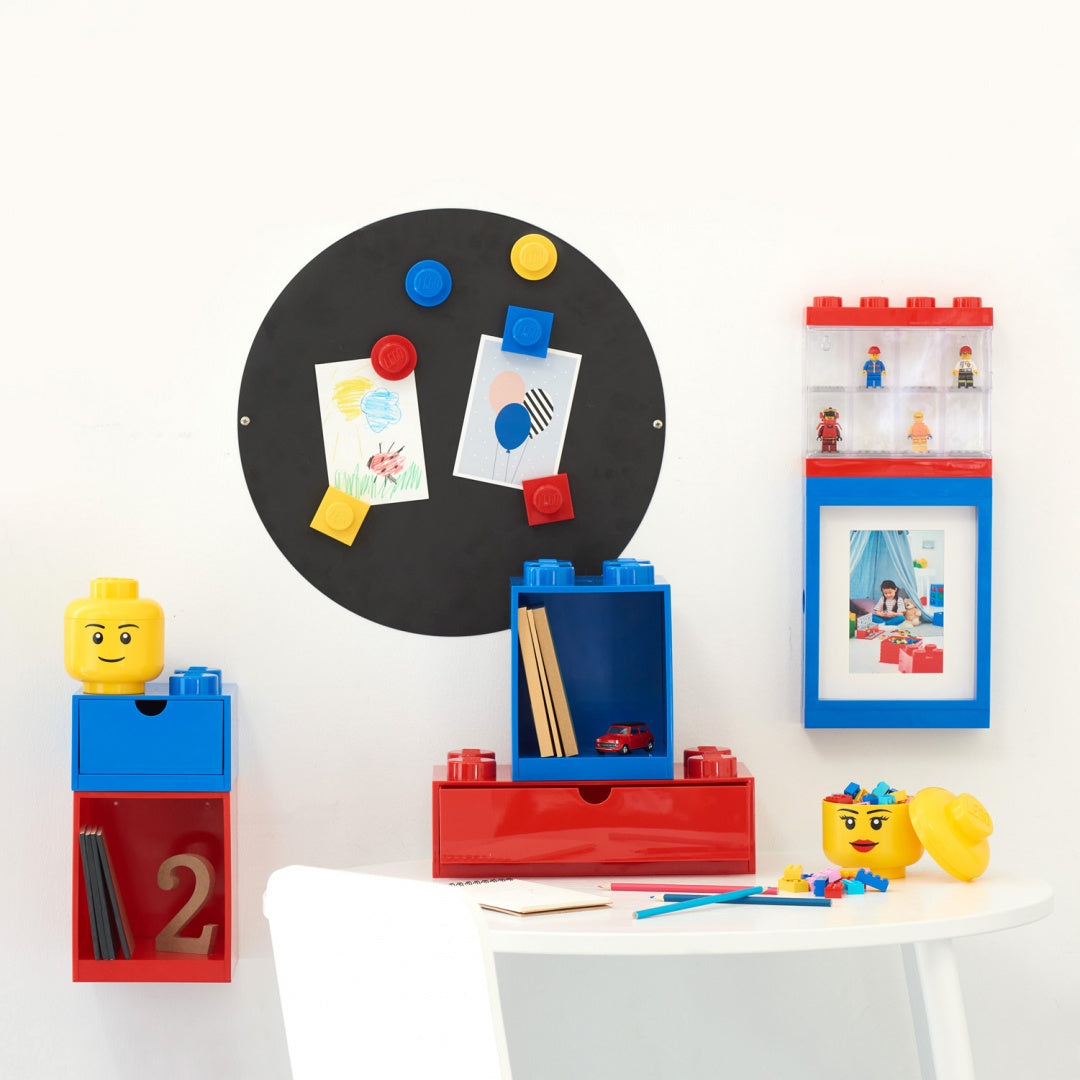 Pojemnik LEGO głowa chłopiec w zestawie kolorowych organizerów na biurko dla dzieci