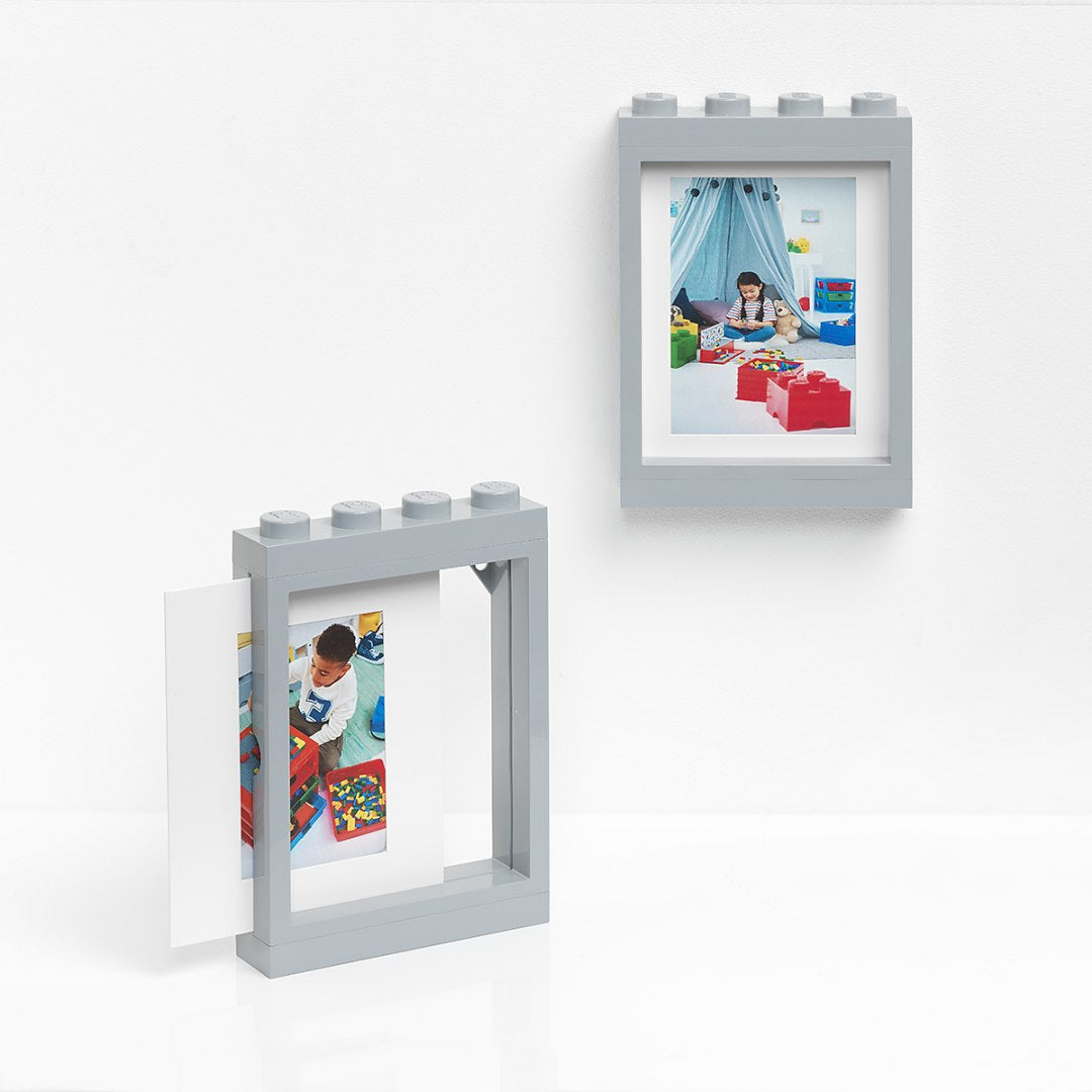 Ramka LEGO na zdjęcia szara, naścienna i stojąca, idealna do prezentacji zdjęć dziecięcych
