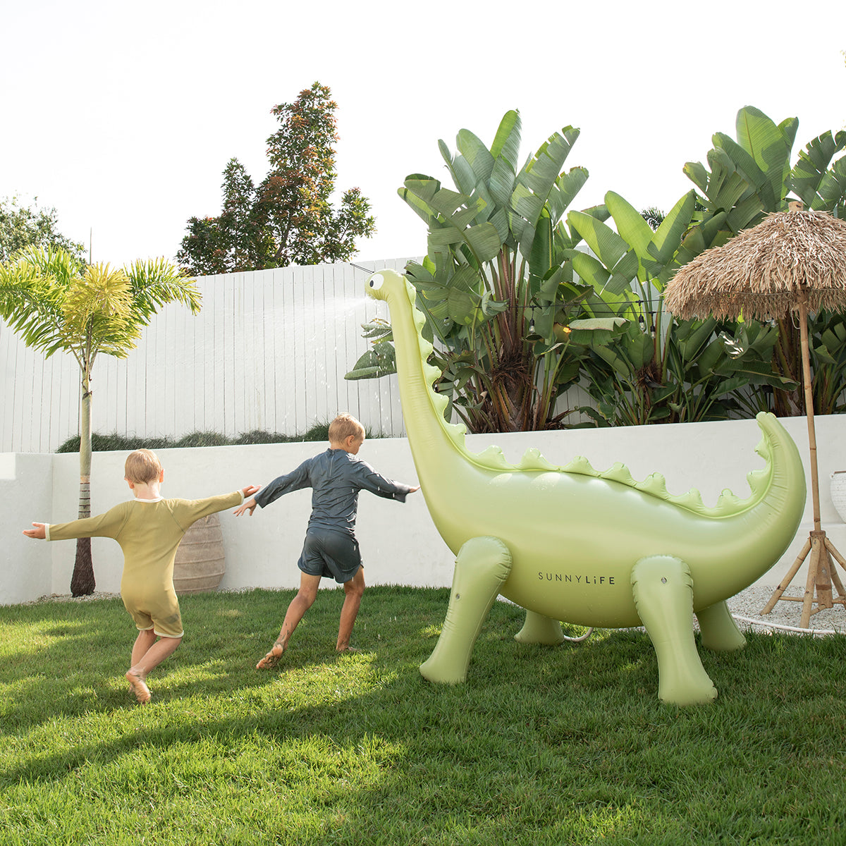 Dmuchany zraszacz gigant – Dino Into the Wild, khaki