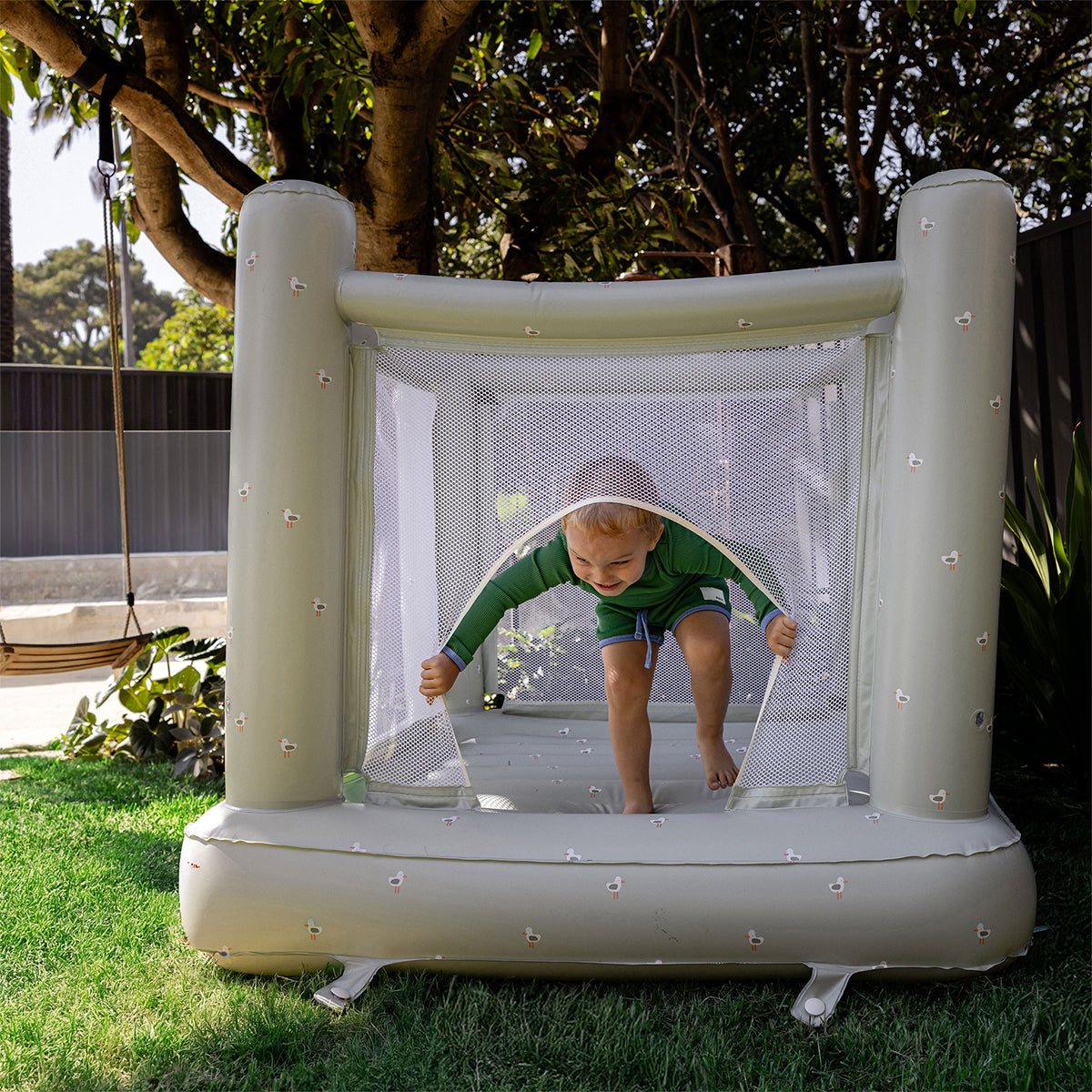 Casa inflable para saltar – Sammy the Seagull, verde