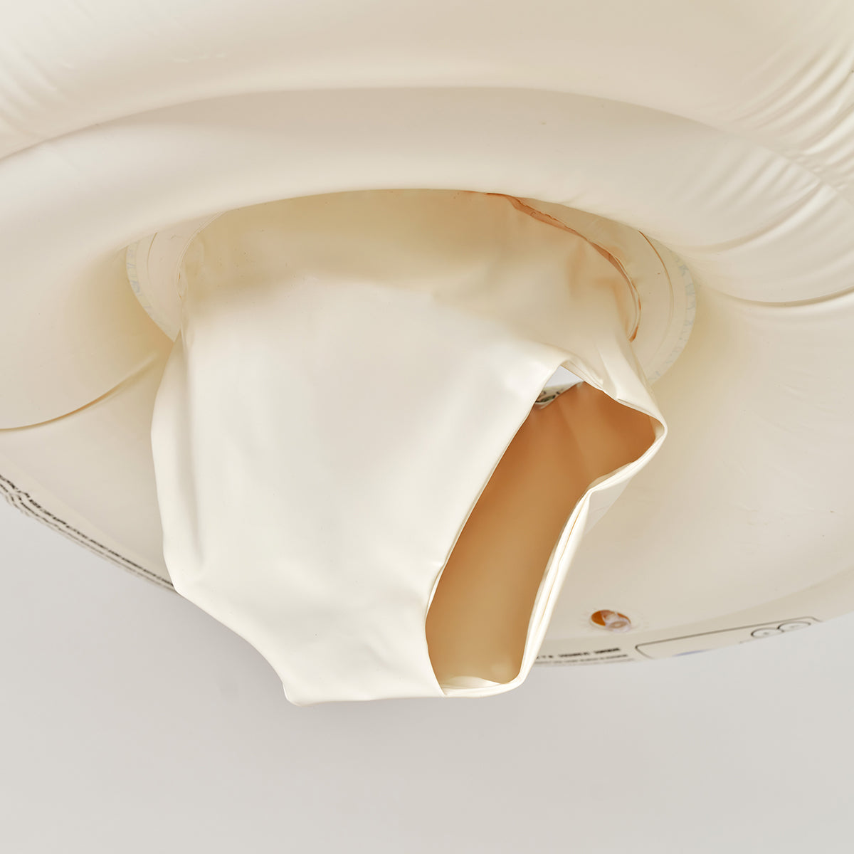 Floating seat for infants – Into the Garden