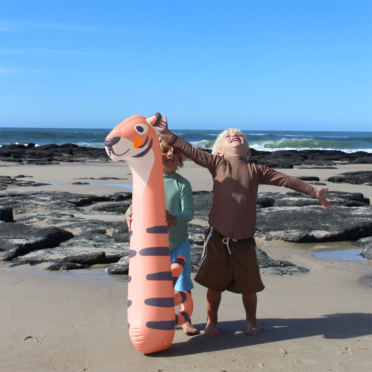 Dmuchane makarony do pływania – Tino the Tiger (2 szt.)