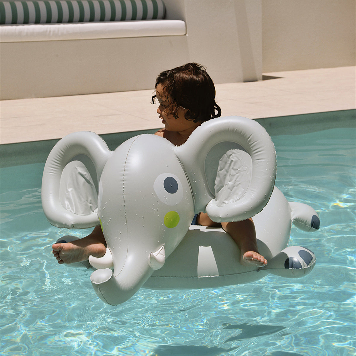 Vehículo acuático inflable – Eli the Elephant