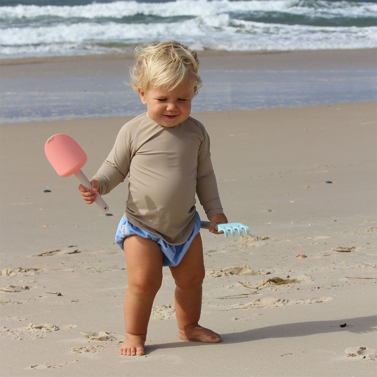 Shovel and rake – Apple Sorbet sand set