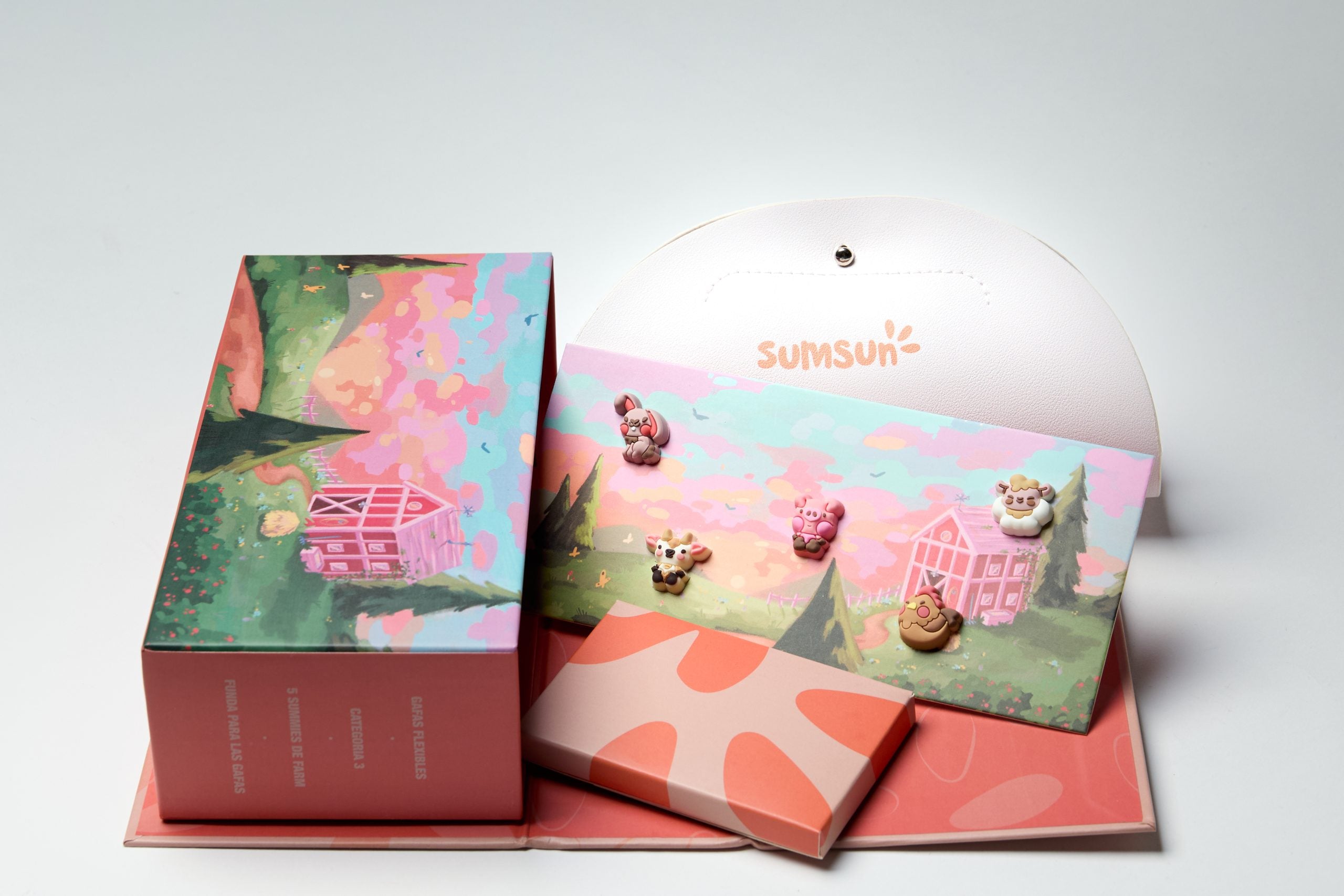 Zestaw kolorowych pudełek z dekoracjami marki BV JACOB COMPANY na okulary przeciwsłoneczne dla dzieci