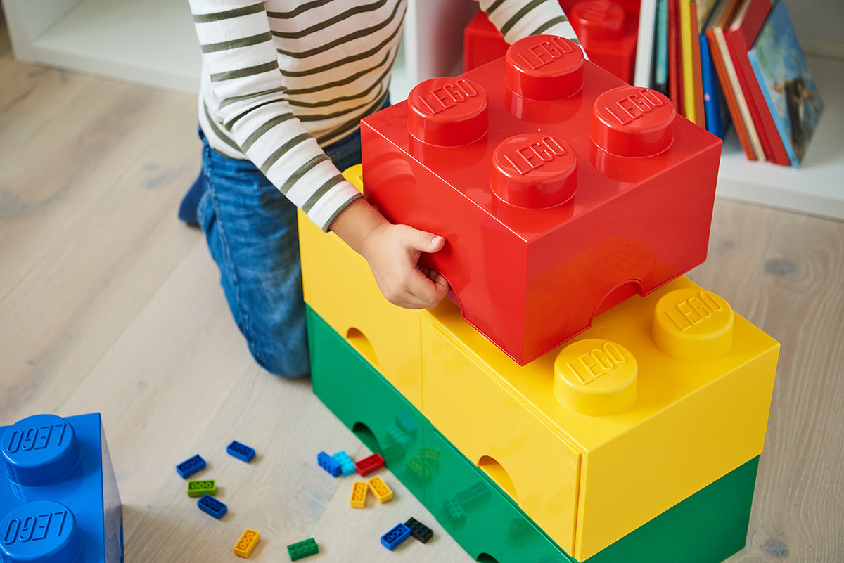 Szuflada LEGO Brick 8 żółta w zestawie z innymi kolorowymi szufladami do przechowywania klocków LEGO