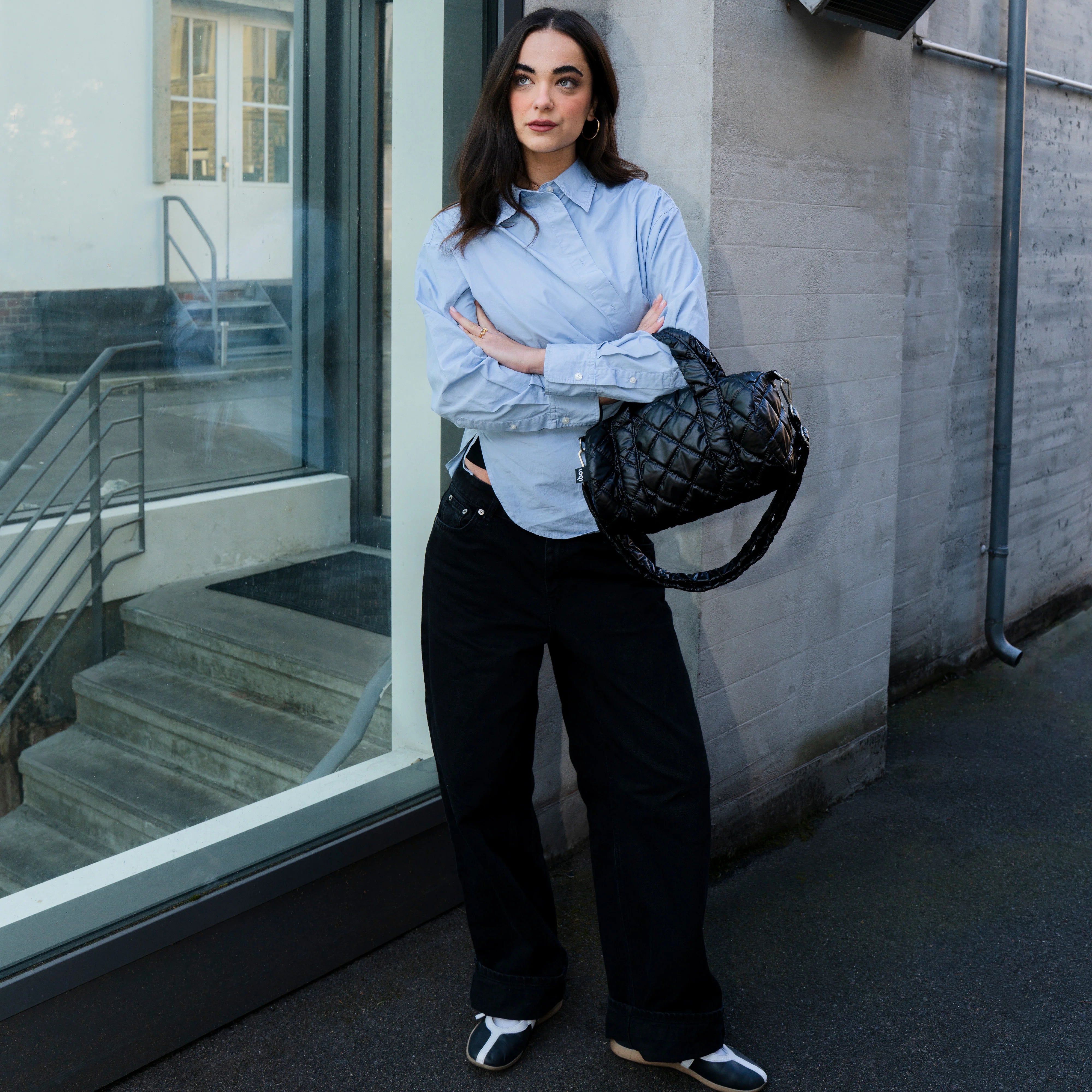 Torba weekender LOQI Metallic – Black Puffy (średnia)