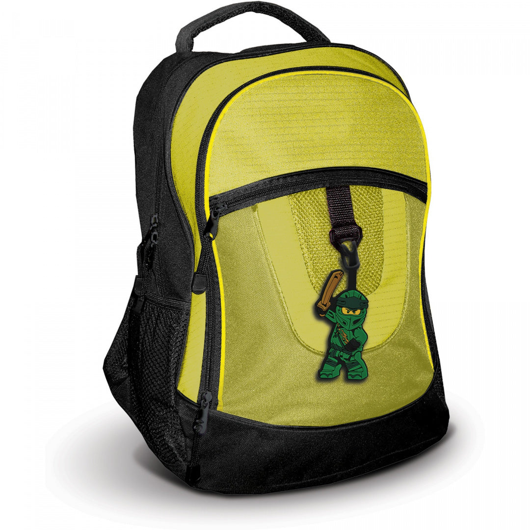 Zawieszka LEGO Ninjago Lloyd przypięta do żółto-czarnego plecaka BV JACOB COMPANY