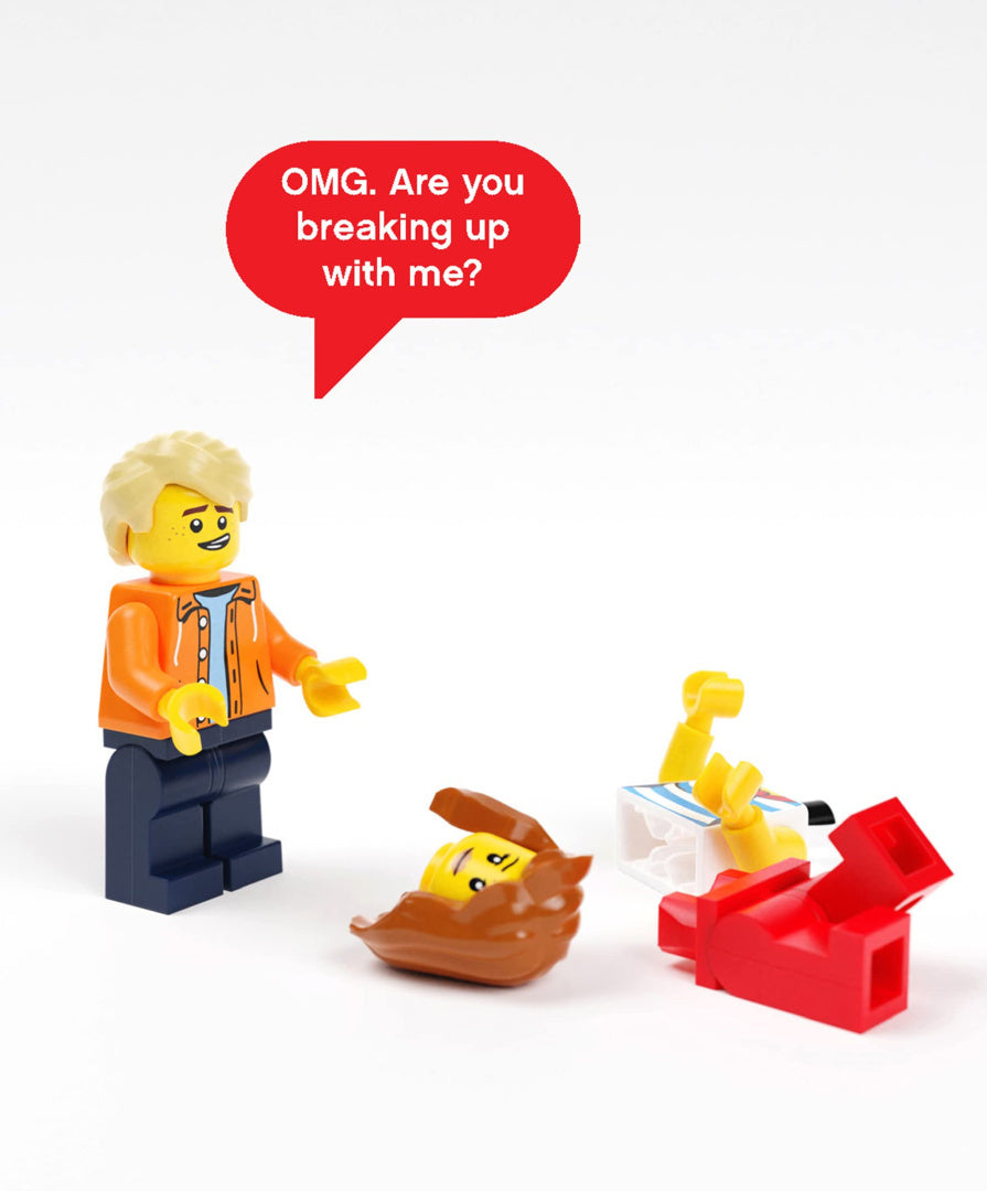 Kartki okolicznościowe LEGO z figurkami przedstawiającymi scenę zakończenia związku