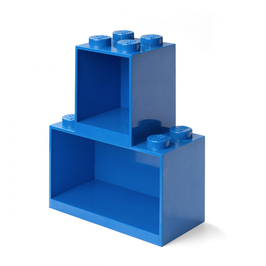Niebieskie półki lego do pokoju dziecięcego w kształcie klocków na zabawki i książki