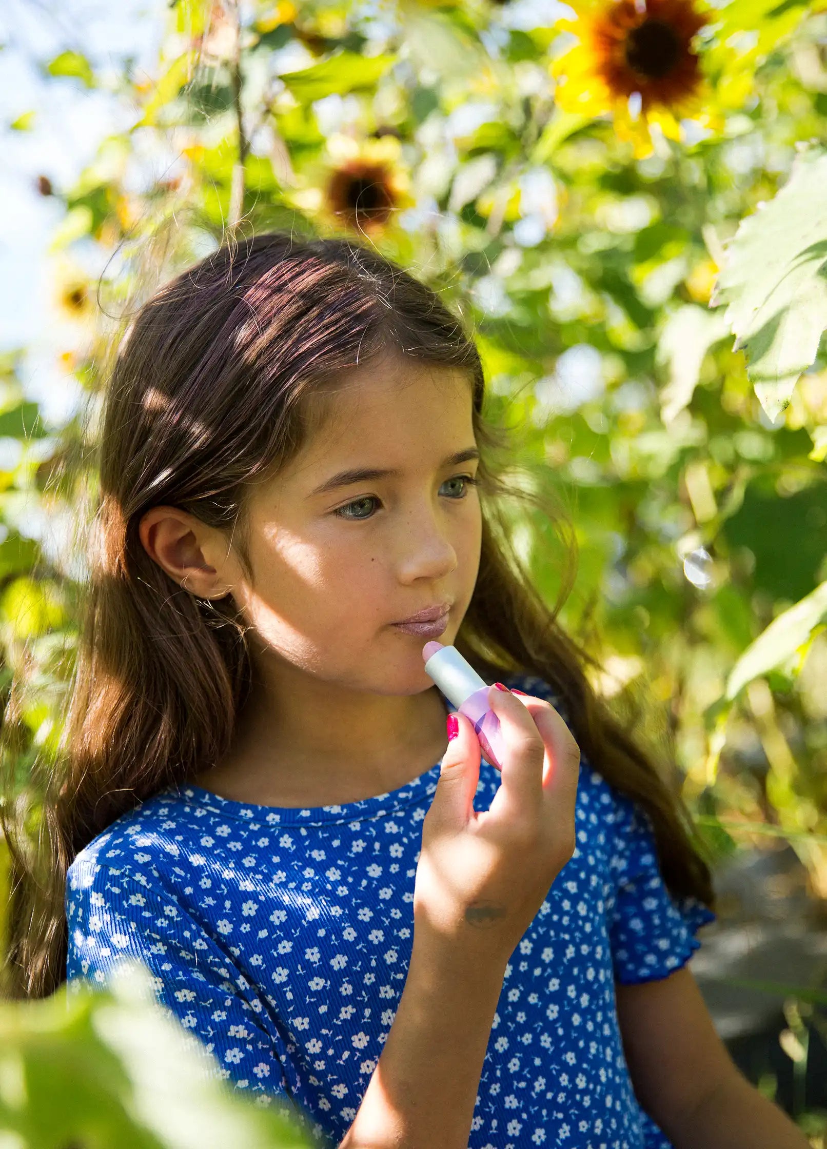 Kosmetyczka różowa z cieniami do powiek i błyszczykiem dla dzieci Namaki